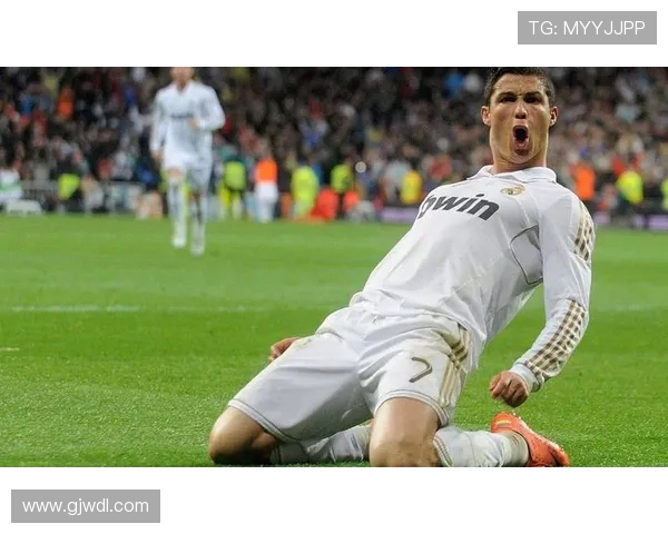 帕利尼亚反击卡拉格批评称其靠贬低他人谋生无视C罗成就